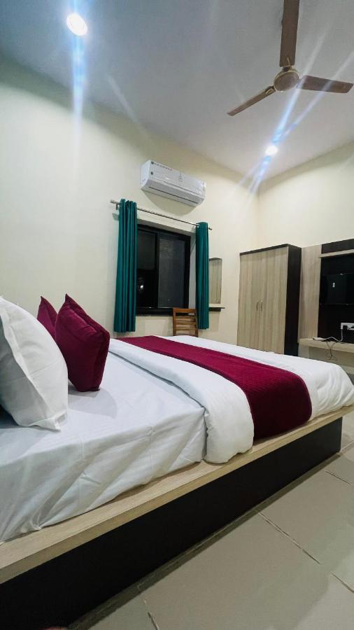 L S Haveli Hotell Pushkar Exteriör bild