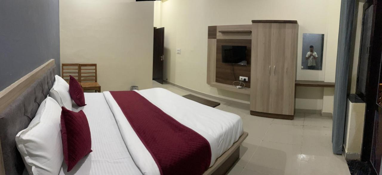 L S Haveli Hotell Pushkar Exteriör bild